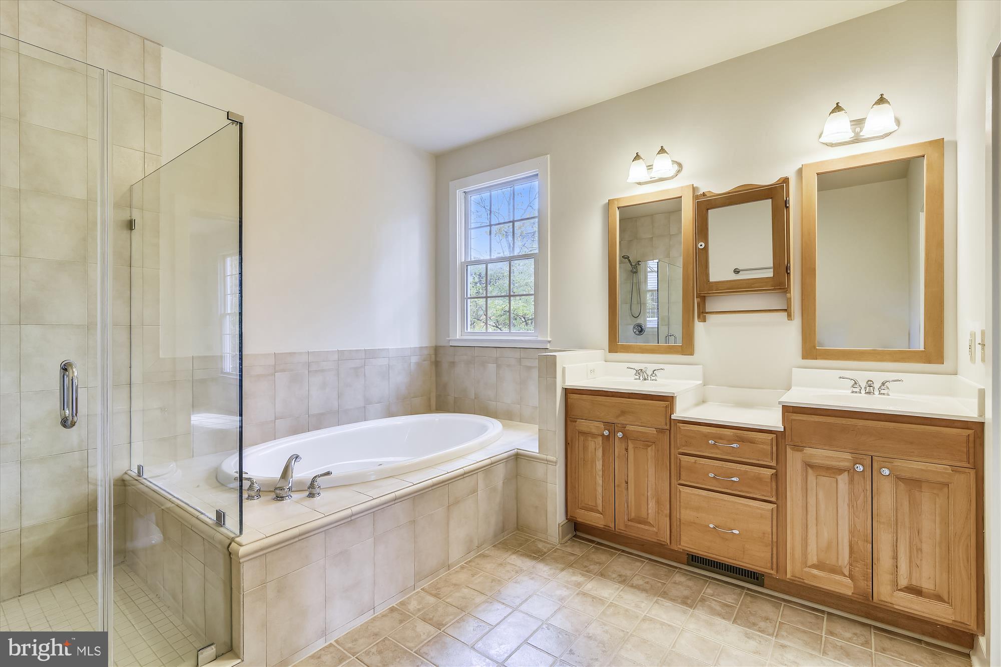 8827 Burke Road Burke, VA 22015 - Photo 14 of 28 Gallery Image 14