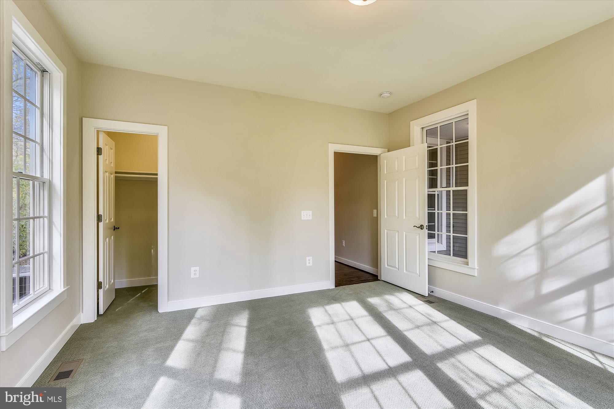 8827 Burke Road Burke, VA 22015 - Photo 18 of 28 Gallery Image 18