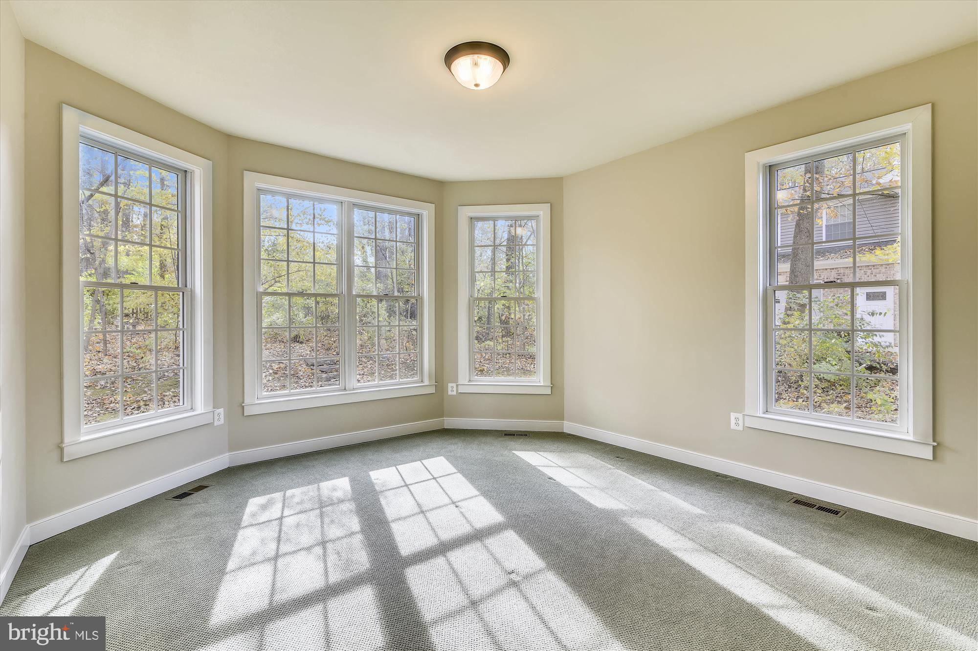 8827 Burke Road Burke, VA 22015 - Photo 19 of 28 Gallery Image 19