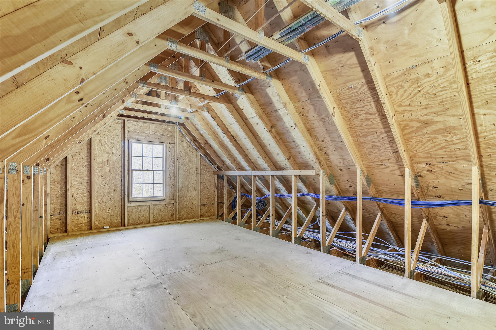 8827 Burke Road Burke, VA 22015 - Photo 25 of 28 Gallery Image 25