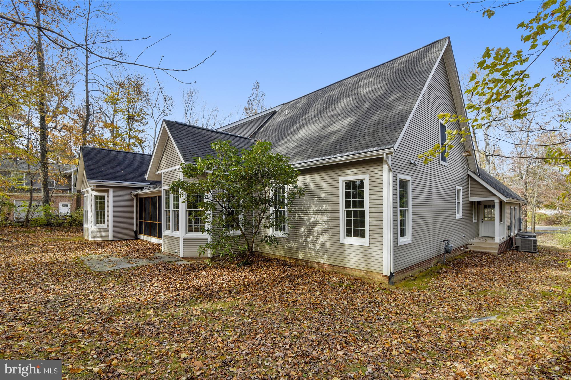 8827 Burke Road Burke, VA 22015 - Photo 28 of 28 Gallery Image 28