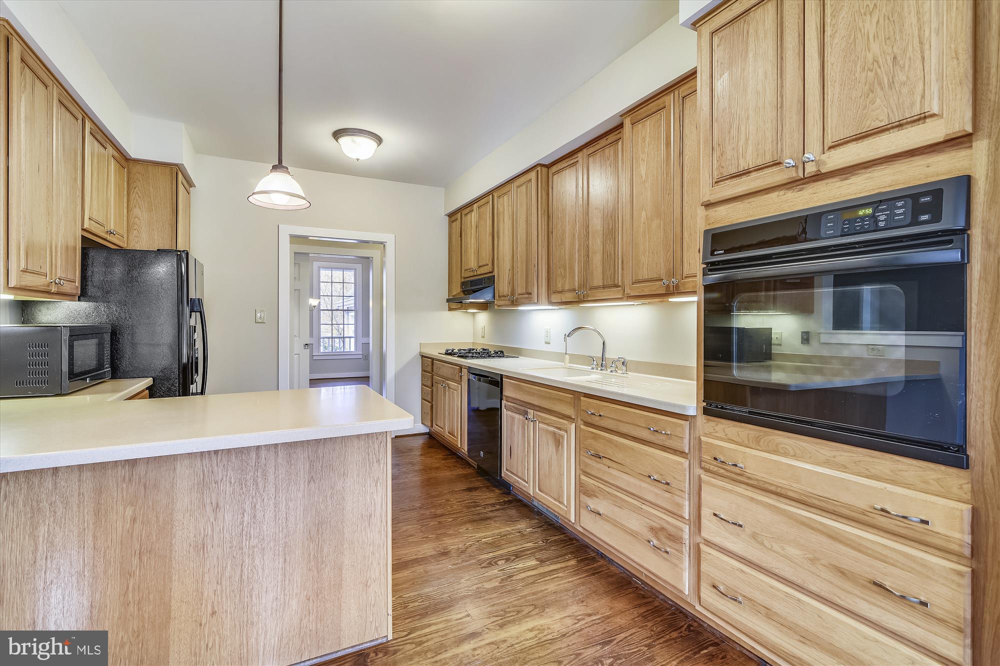 8827 Burke Road Burke, VA 22015 - Photo 8 of 28 Gallery Image 8