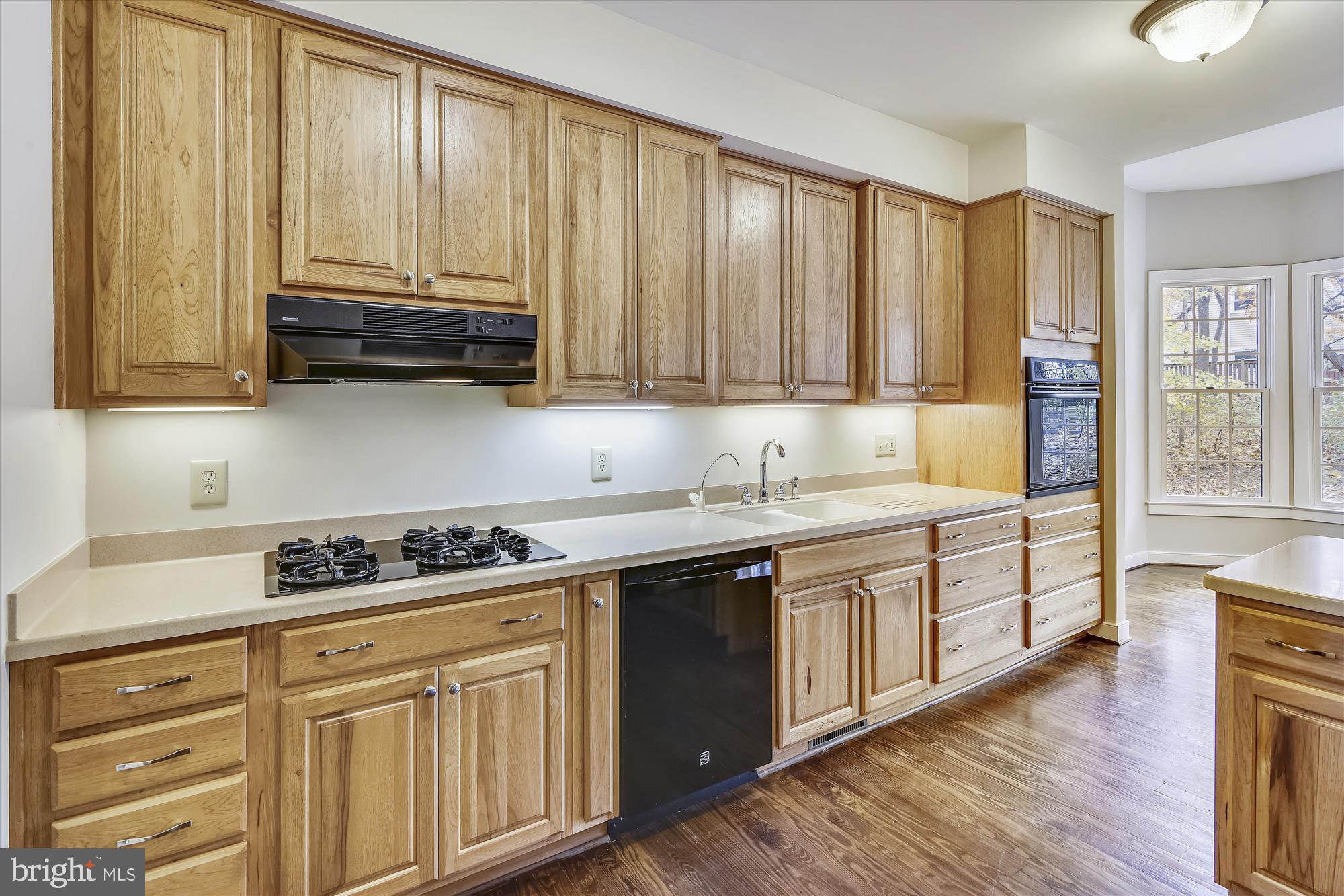 8827 Burke Road Burke, VA 22015 - Photo 9 of 28 Gallery Image 9