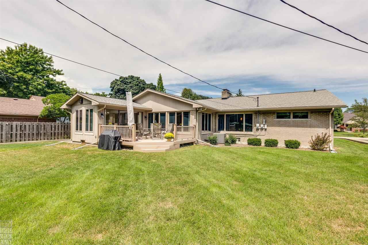 641 Roslyn Road Grosse Pointe, MI 48236 - Photo 19 of 27 31321525-18.JPG