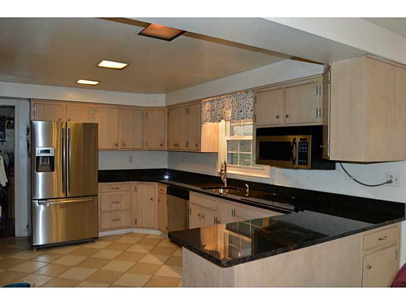 402 Manordale Road Upper St. Clair, PA 15241 - Photo 11 of 24 Kitchen.