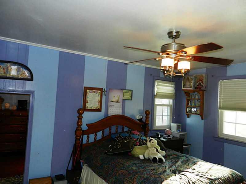 402 Manordale Road Upper St. Clair, PA 15241 - Photo 16 of 24 Bedroom.