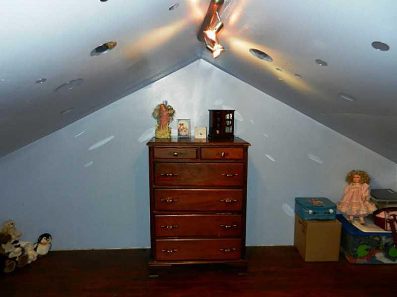402 Manordale Road Upper St. Clair, PA 15241 - Photo 18 of 24 Bedroom.