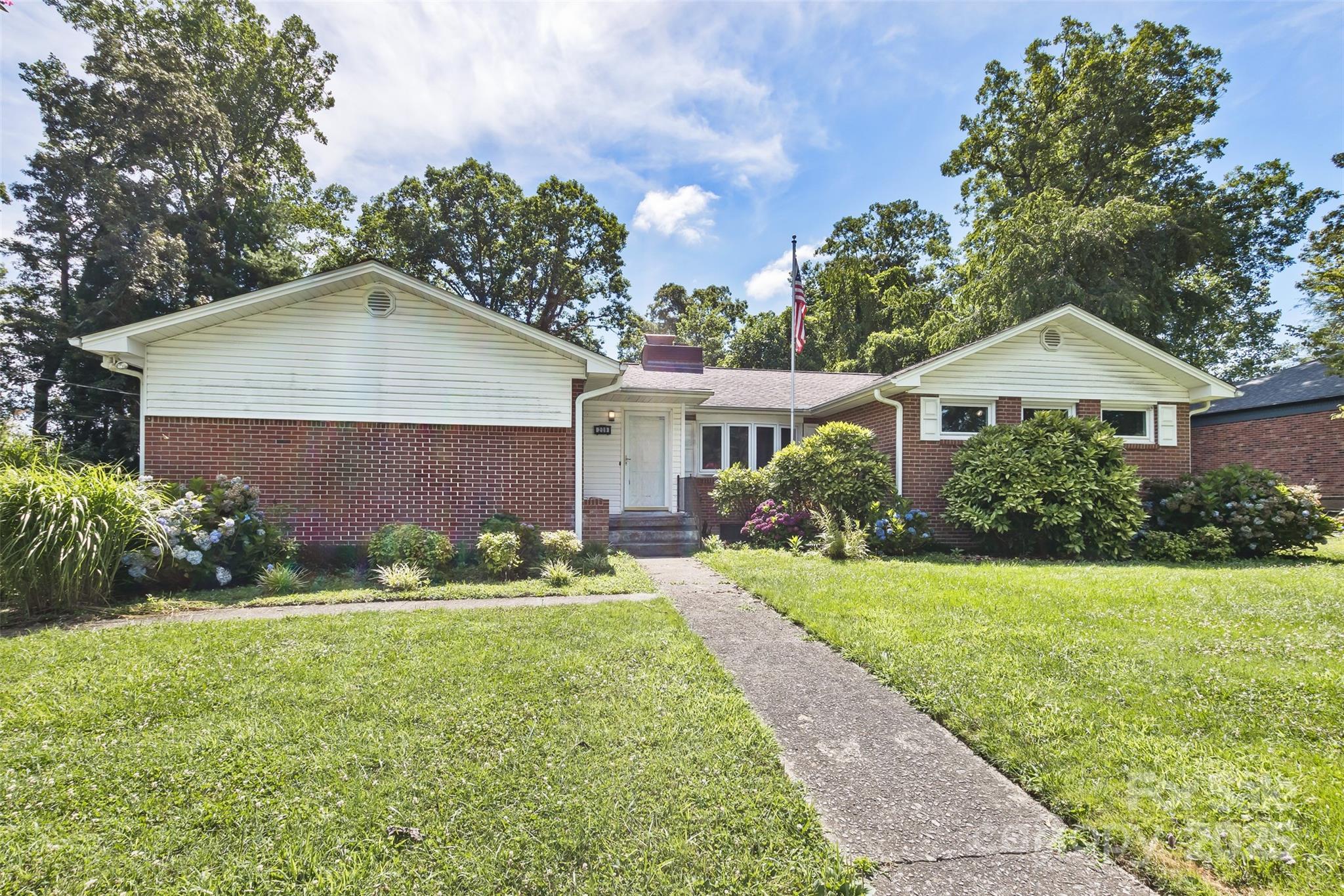 209 Balsam Road Hendersonville, NC 28792 - Photo 1 of 41 Gallery Image 1