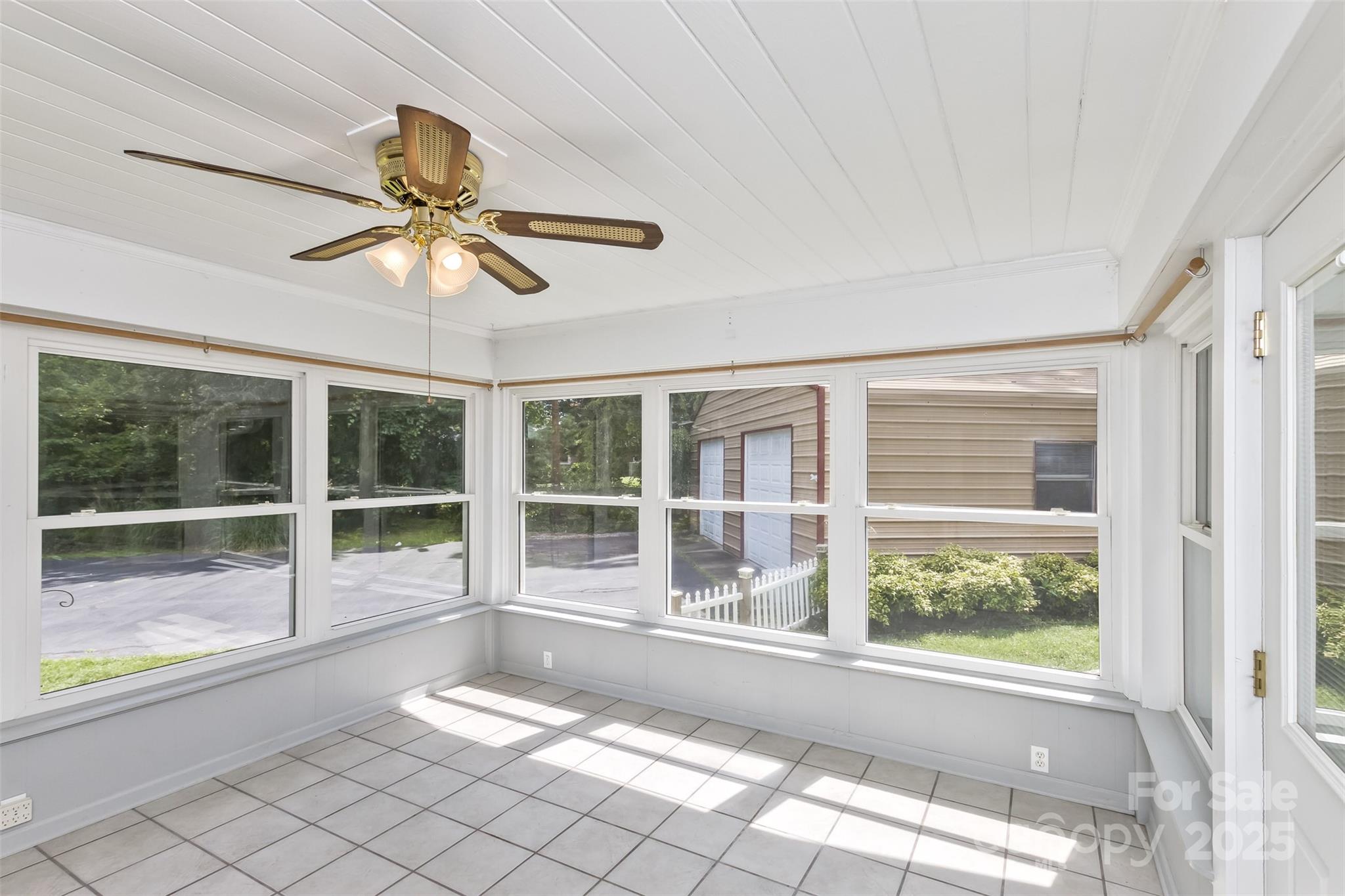 209 Balsam Road Hendersonville, NC 28792 - Photo 14 of 41 Gallery Image 14
