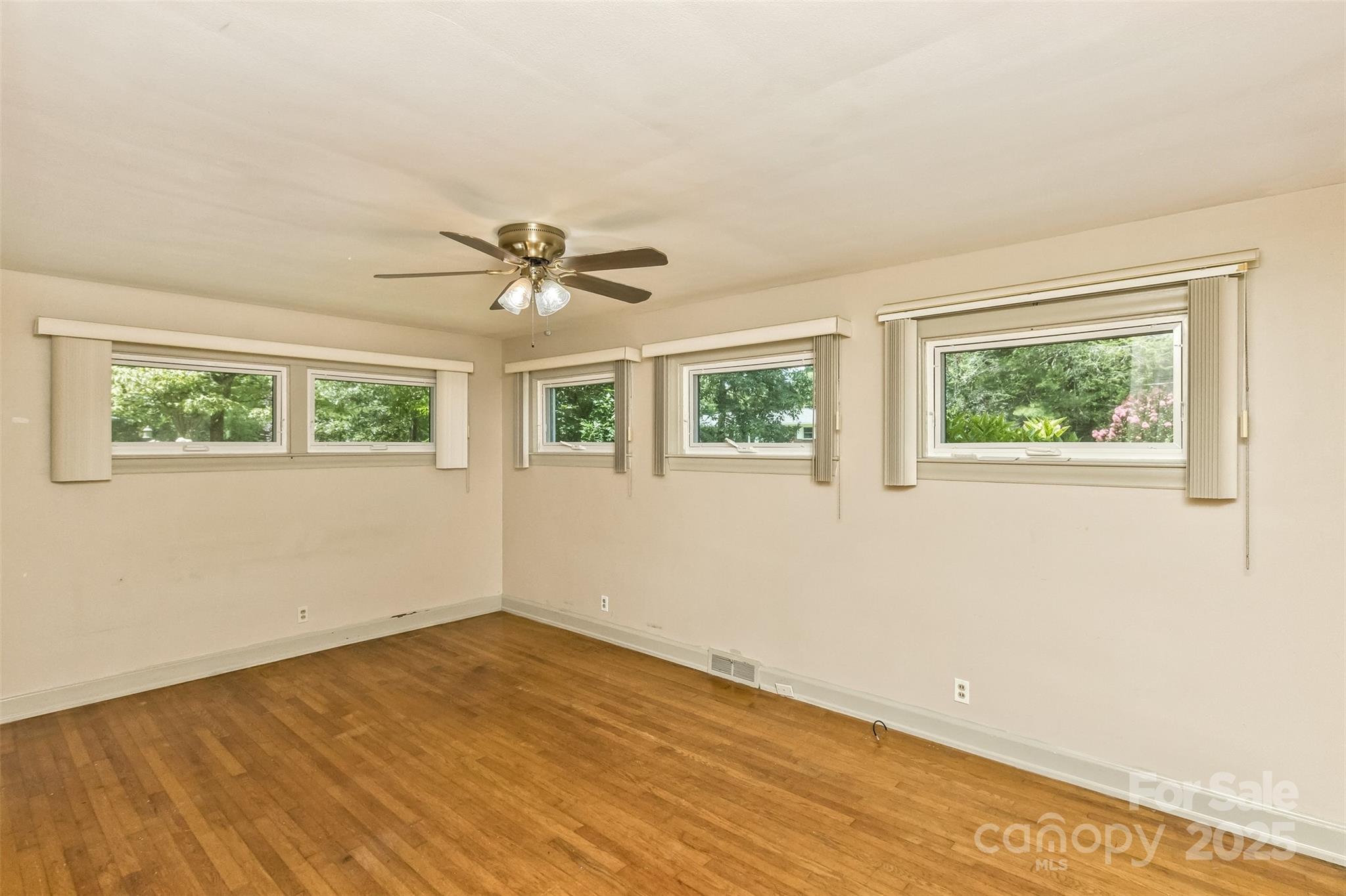 209 Balsam Road Hendersonville, NC 28792 - Photo 22 of 41 Gallery Image 22