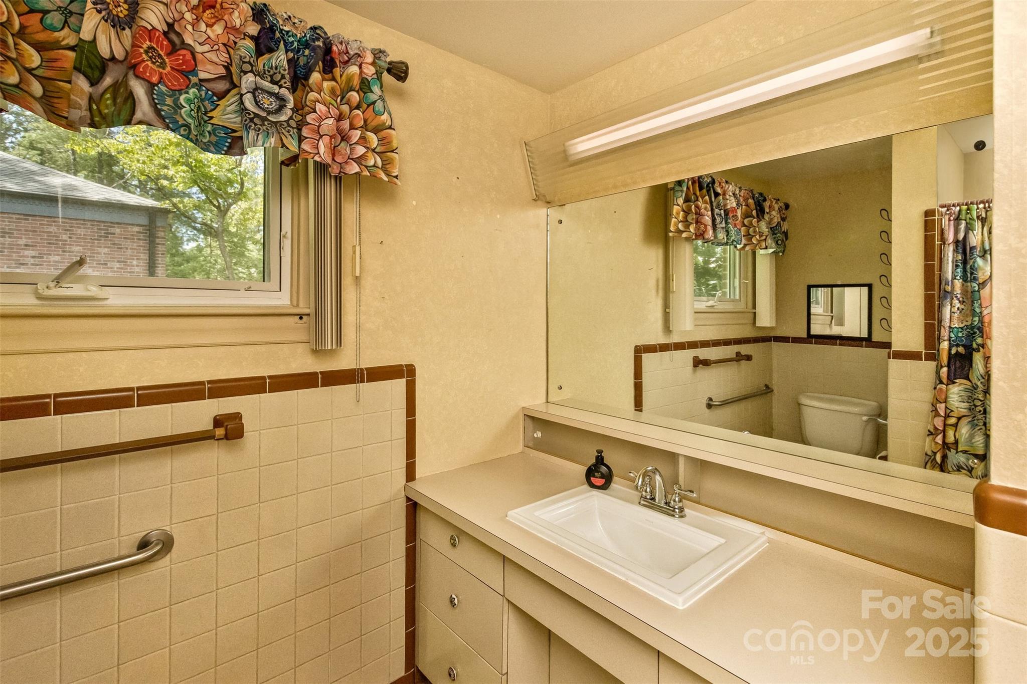 209 Balsam Road Hendersonville, NC 28792 - Photo 25 of 41 Gallery Image 25