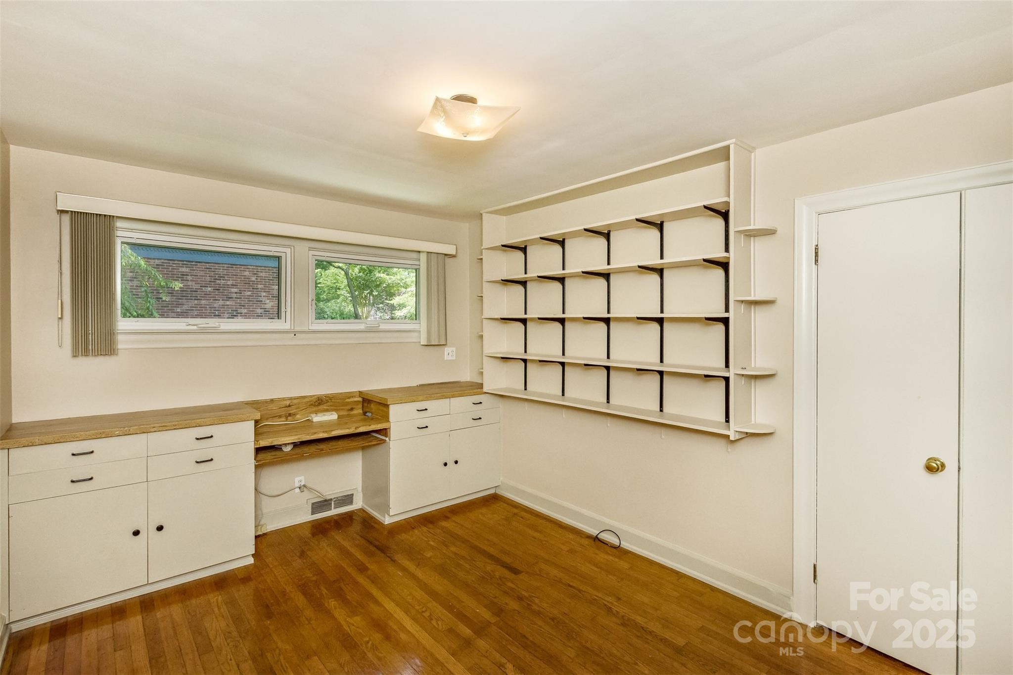 209 Balsam Road Hendersonville, NC 28792 - Photo 27 of 41 Gallery Image 27