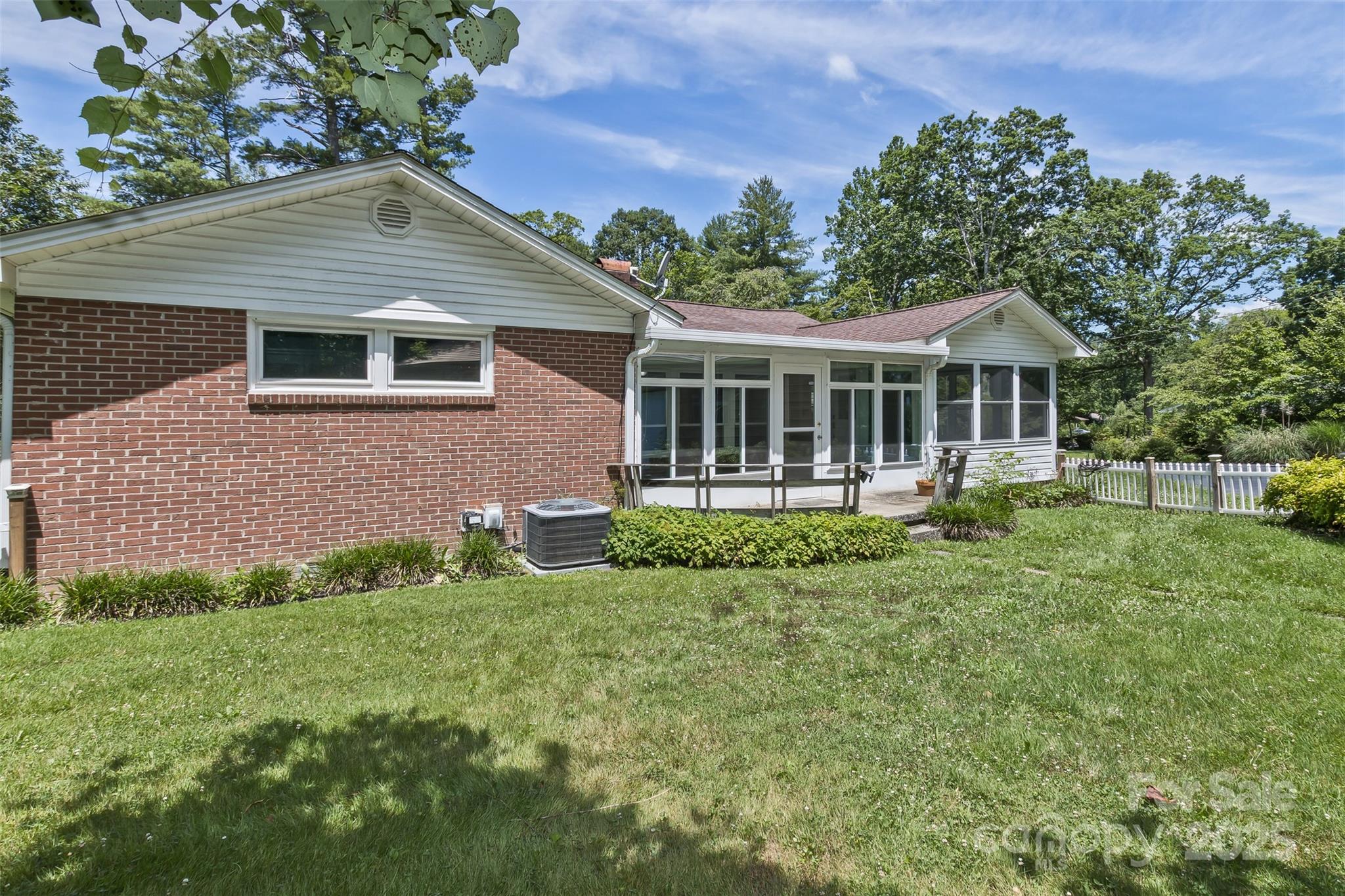 209 Balsam Road Hendersonville, NC 28792 - Photo 31 of 41 Gallery Image 31