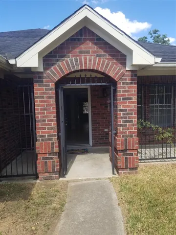 $1,950 | 8331 Swiftwater Lane, Houston, TX 77075