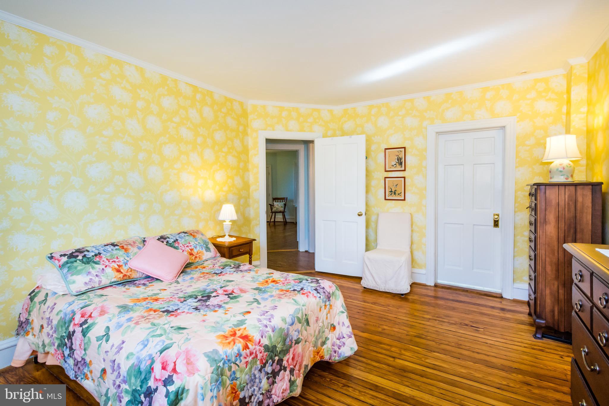 319 Woodlawn Road Baltimore, MD 21210 - Photo 46 of 66 Main Bedroom has direct access to Hall Bath.
