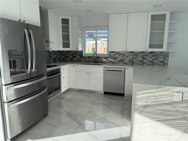 $3,999 | 3300 Southwest 94th Court, Miami, FL 33165