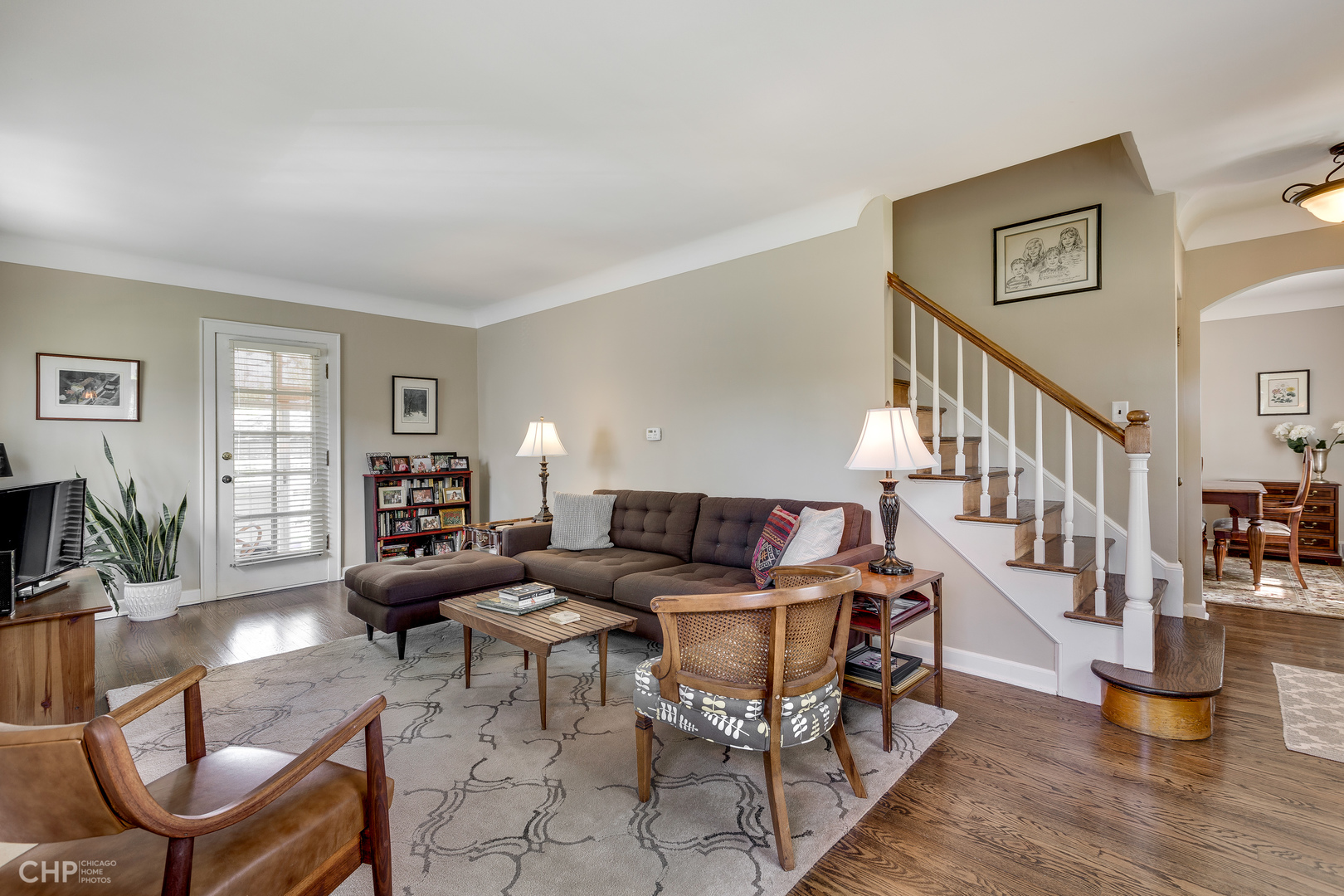 436 Selborne Road Riverside, IL 60546 - Photo 2 of 19
