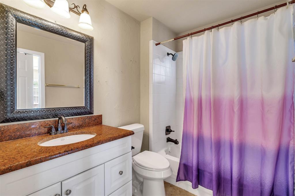 1911 New Haven Road Grapevine, TX 76051 - Photo 27 of 40 1st floor bathroom