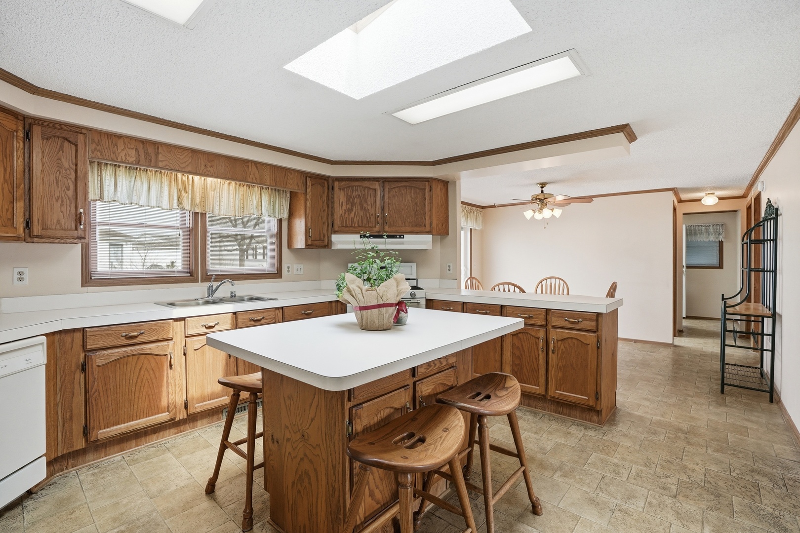 1 Swallow Lane Beecher, IL 60401 - Photo 6 of 23