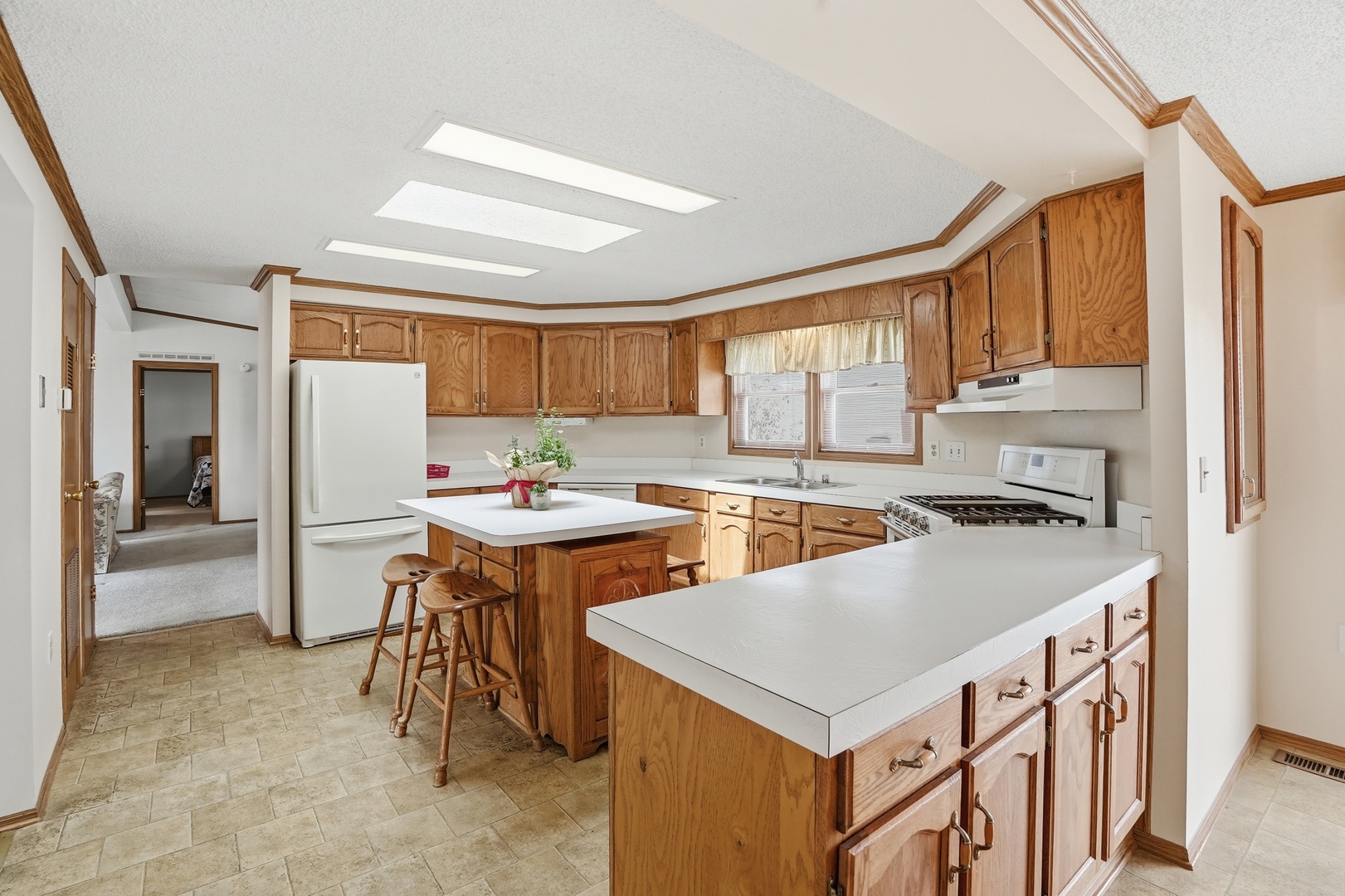 1 Swallow Lane Beecher, IL 60401 - Photo 9 of 23