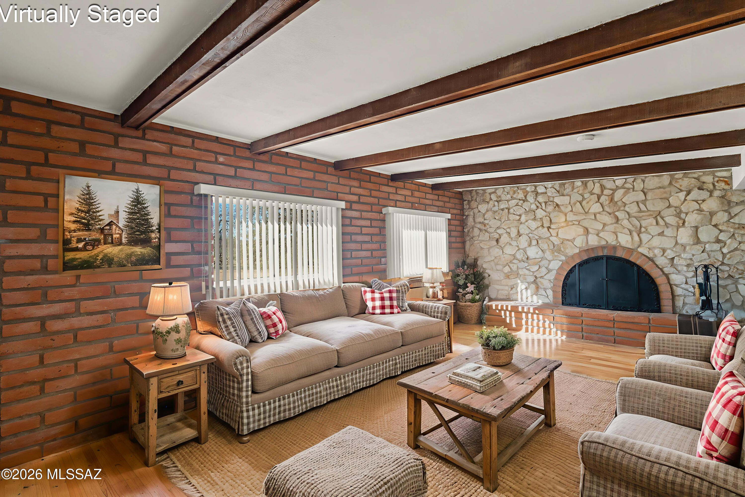 7640 West Maverick Road Sahuarita, AZ 85629 - Photo 3 of 27 Living Room - Virtually Staged