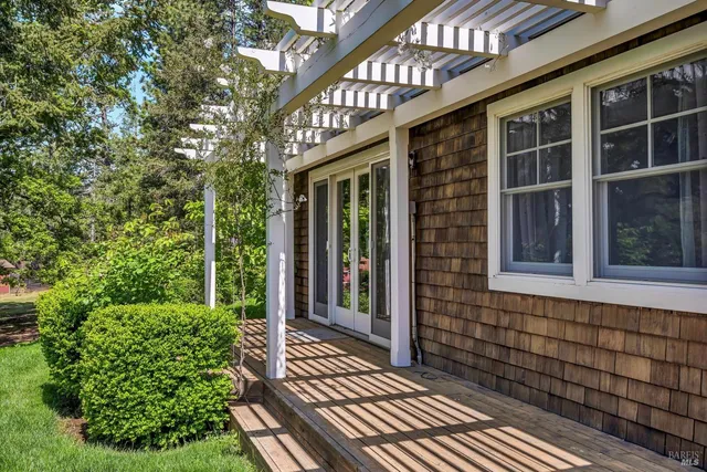 a view of house with trees