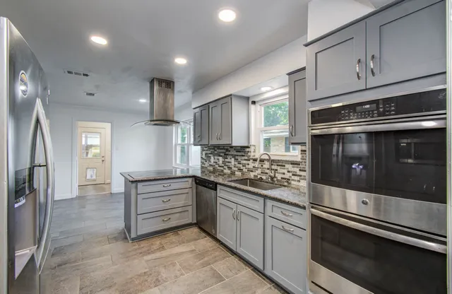 $1,900 | 674 Ravensworth Drive, Conroe, TX 77302