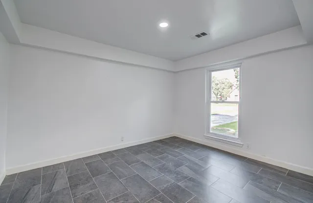 $1,900 | 674 Ravensworth Drive, Conroe, TX 77302