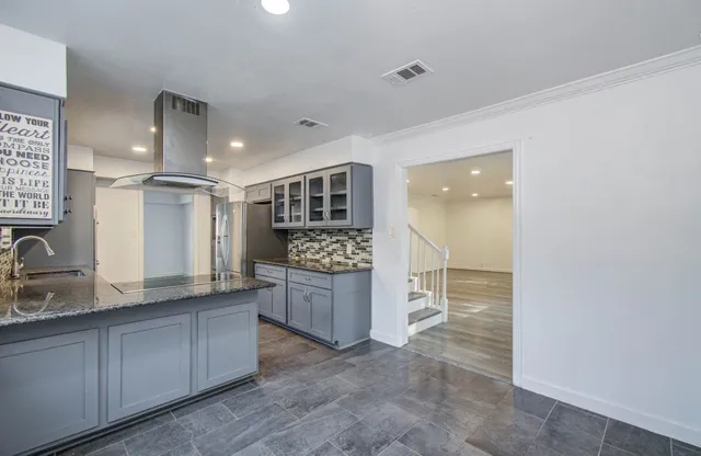 $1,900 | 674 Ravensworth Drive, Conroe, TX 77302