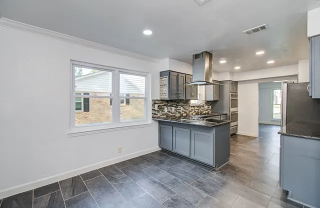 $1,900 | 674 Ravensworth Drive, Conroe, TX 77302