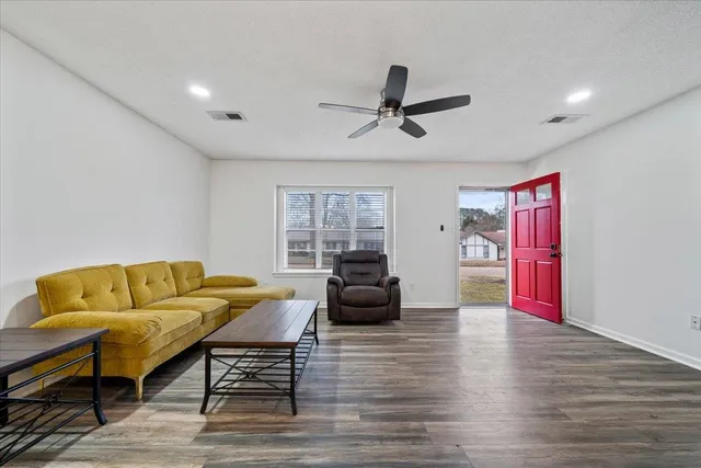 $307,000 | 947 Hunters Retreat Drive, Collierville, TN 38017