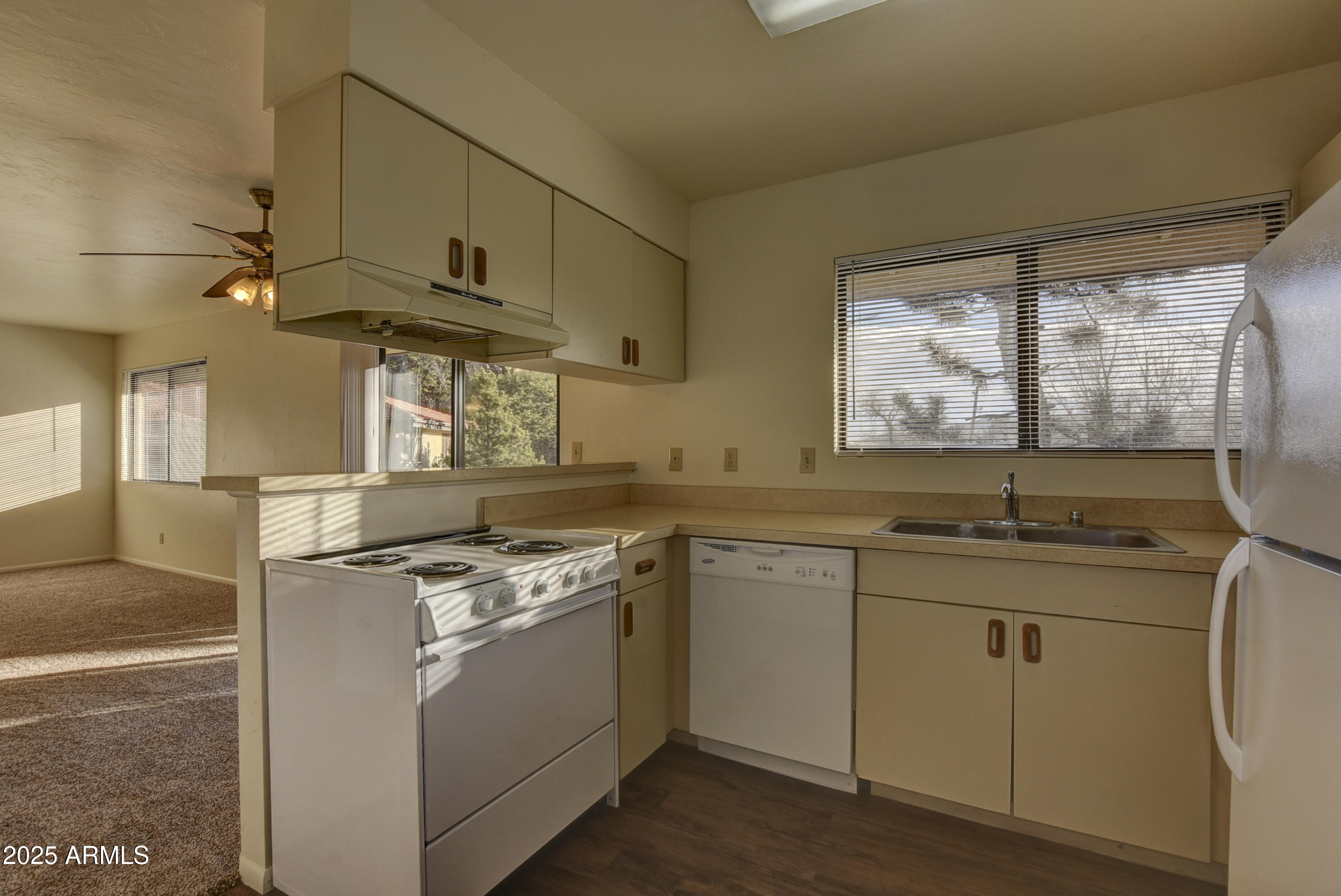 799 Sanctuary Road Prescott, AZ 86305 - Photo 25 of 57 Sanctuary 3 kitchen