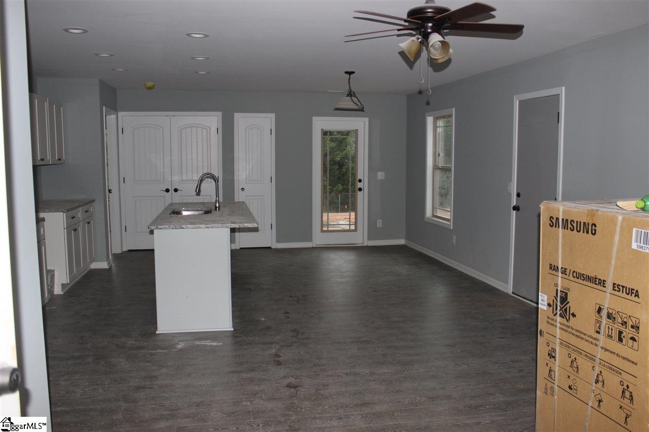 1107 Southfield Street Inman, SC 29349 - Photo 3 of 18 Gallery Image 3