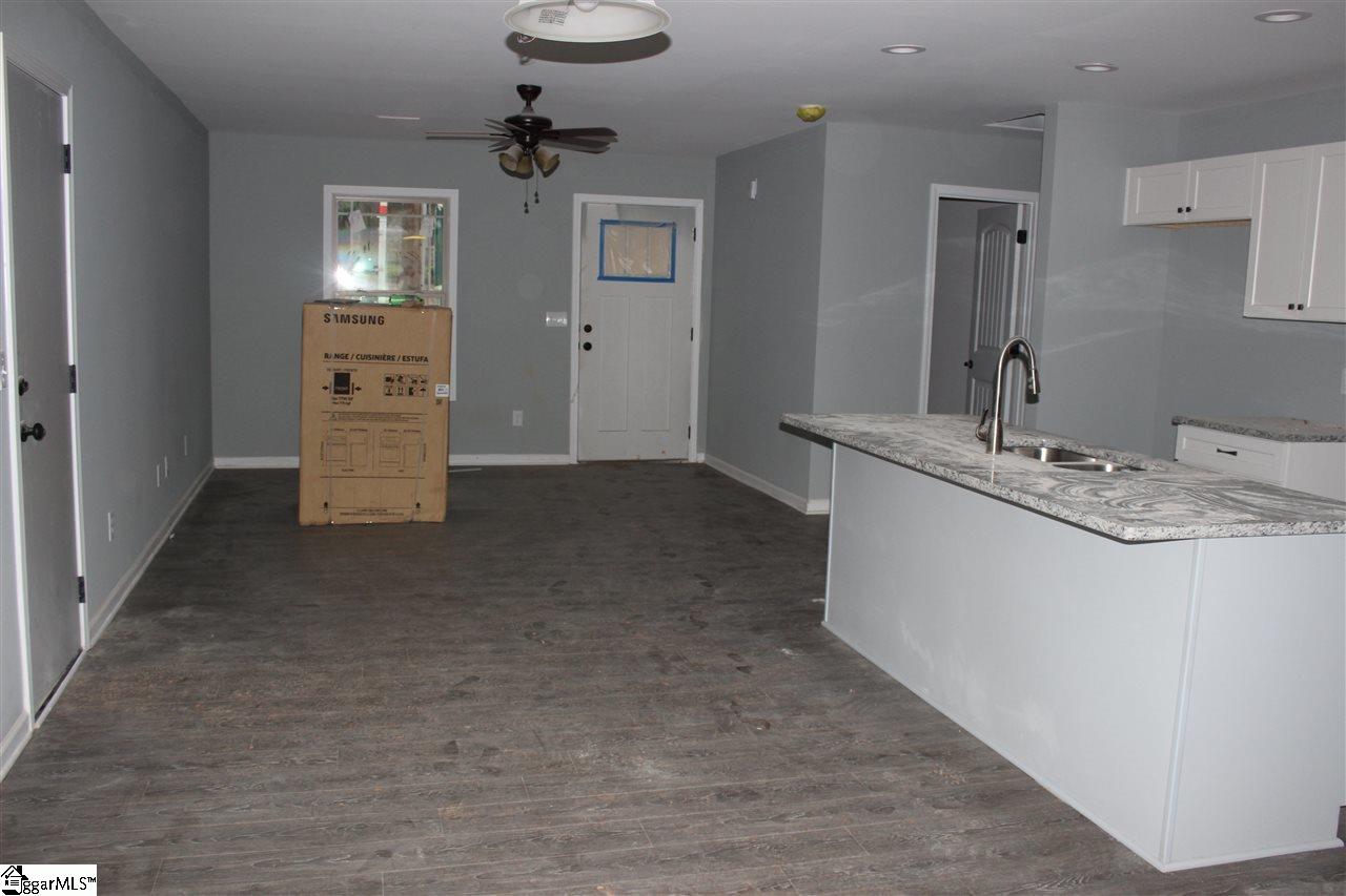 1107 Southfield Street Inman, SC 29349 - Photo 5 of 18 Gallery Image 5