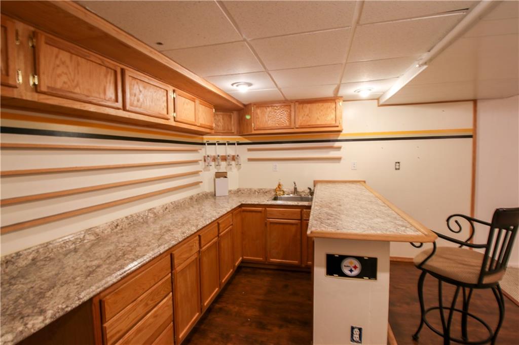 12 South Petrie Road Coraopolis, PA 15108 - Photo 15 of 23 Gallery Image 15