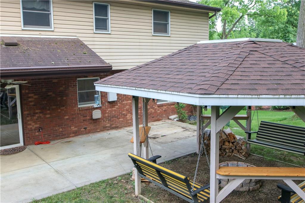 12 South Petrie Road Coraopolis, PA 15108 - Photo 20 of 23 Gallery Image 20