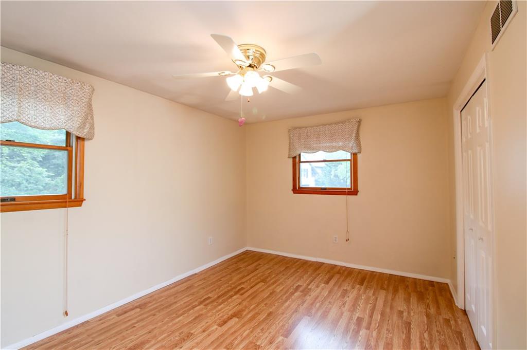 12 South Petrie Road Coraopolis, PA 15108 - Photo 7 of 23 Gallery Image 7