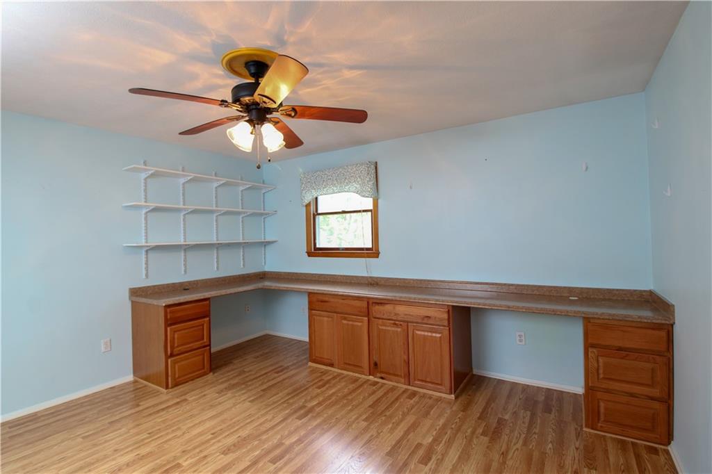 12 South Petrie Road Coraopolis, PA 15108 - Photo 9 of 23 Gallery Image 9