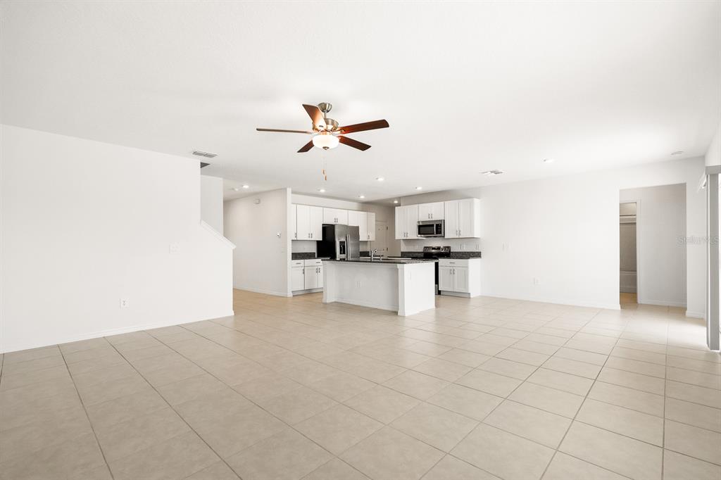 2881 Silver Scallop Loop Wimauma, FL 33598 - Photo 9 of 40