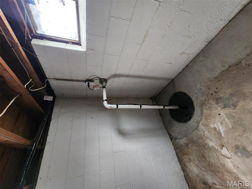 6531 Mt Avenue Hillsdale, MO 63121 - Photo 8 of 10