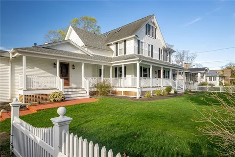$2,300,000 | 1090 Buttonwoods Avenue, Warwick, RI 02886