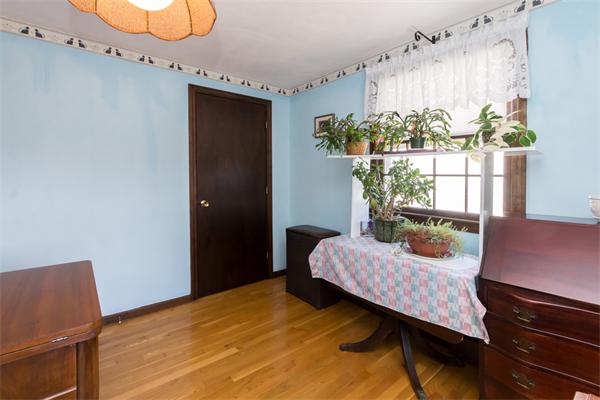 56 Hillcrest Road Waltham, MA 02451 - Photo 15 of 21