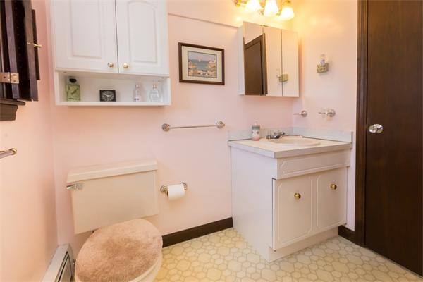 56 Hillcrest Road Waltham, MA 02451 - Photo 19 of 21