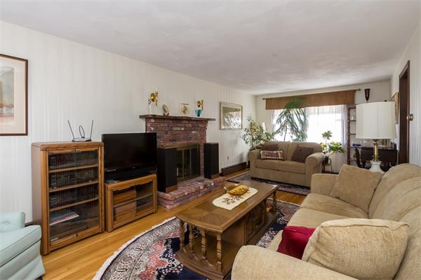 56 Hillcrest Road Waltham, MA 02451 - Photo 6 of 21