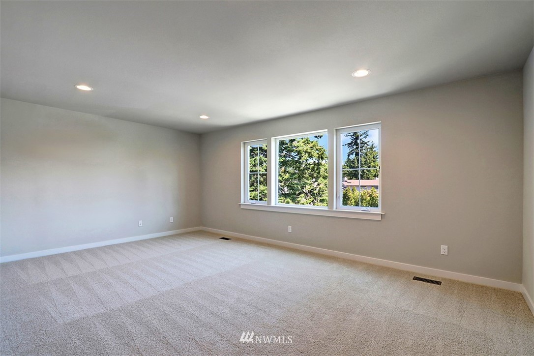 9211 Park Road Edmonds, WA 98020 - Photo 16 of 25