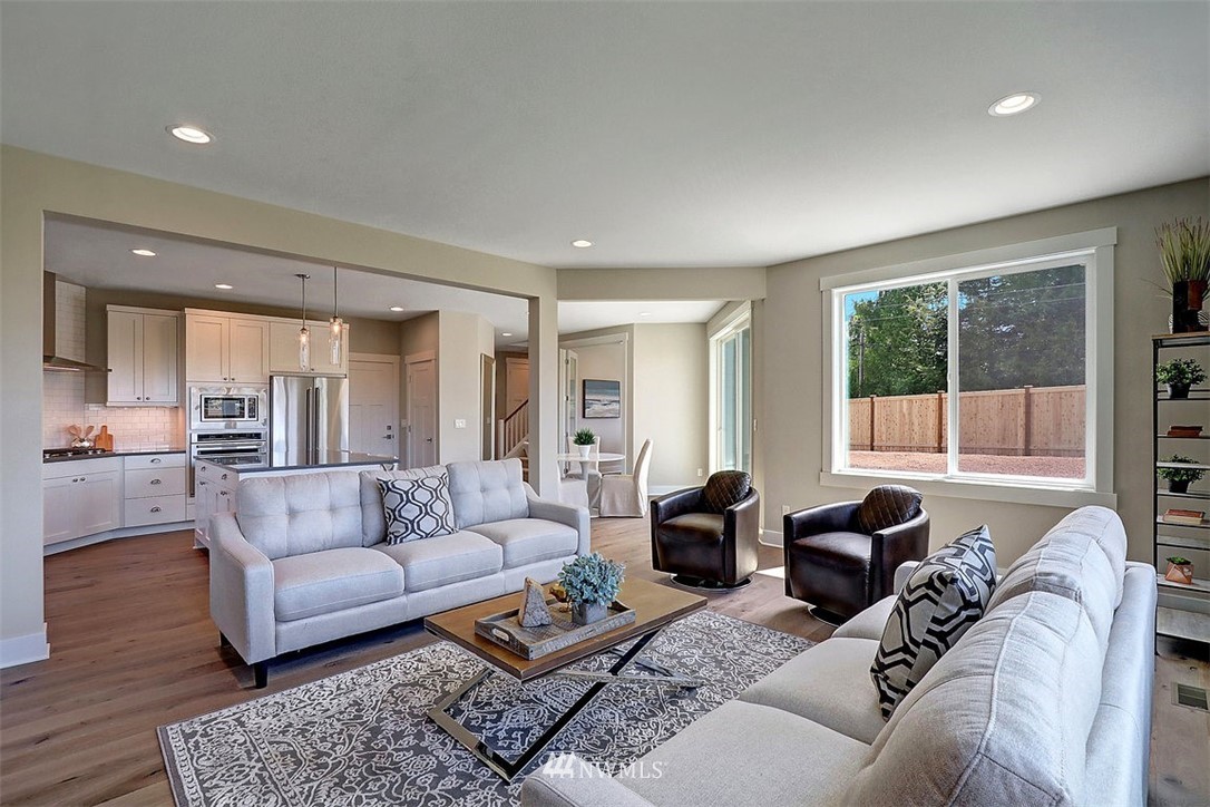 9211 Park Road Edmonds, WA 98020 - Photo 7 of 25
