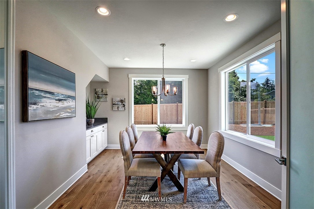 9211 Park Road Edmonds, WA 98020 - Photo 9 of 25