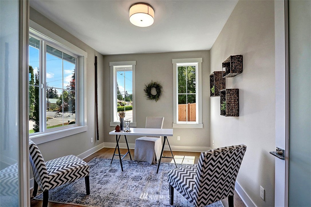 9211 Park Road Edmonds, WA 98020 - Photo 10 of 25