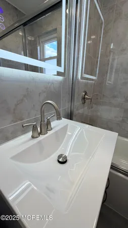 $2,100 | 420 Cross Road, Unit B16, Matawan, NJ 07747