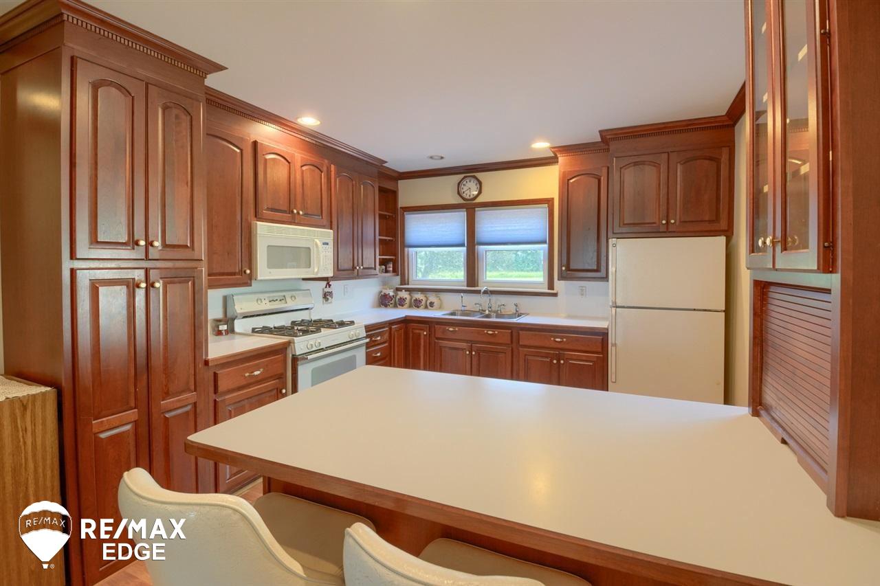 10449 East Potter Road Davison, MI 48423 - Photo 19 of 38 21461364-18.JPG